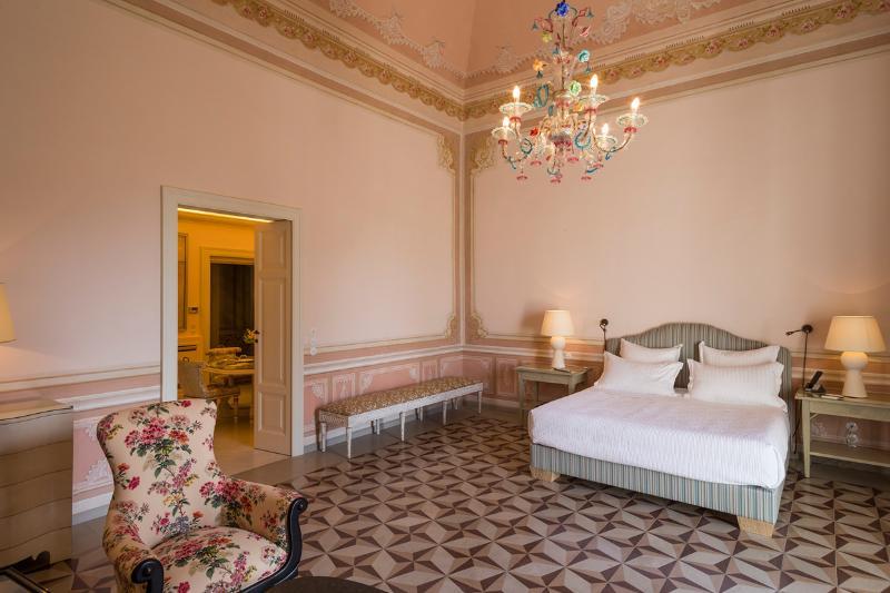 Palazzo Margherita Bernalda Buitenkant foto